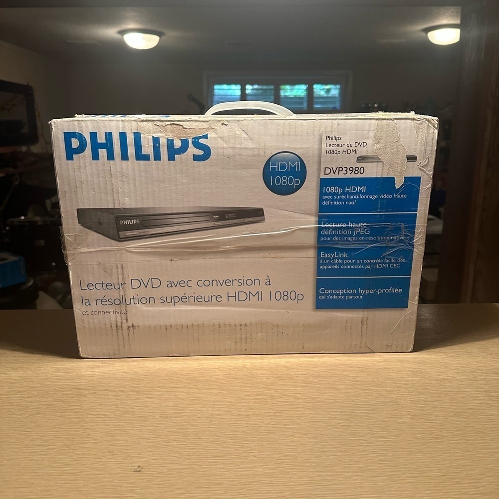 New In Box PHILIPS DVP-3980 DVD player playback with 1080p HDMI upconversion - Picture 2 of 7